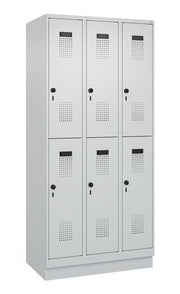 Garderobenschrank Evolo PLUS Sockel 900mm lichtgrau/lichtgrau 6 Abteile C+P